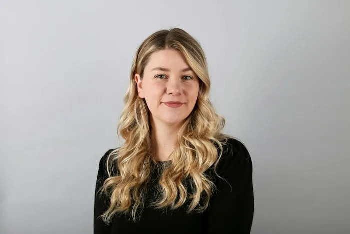 Portrait of Hannah Price, diagnostics and customer engineer